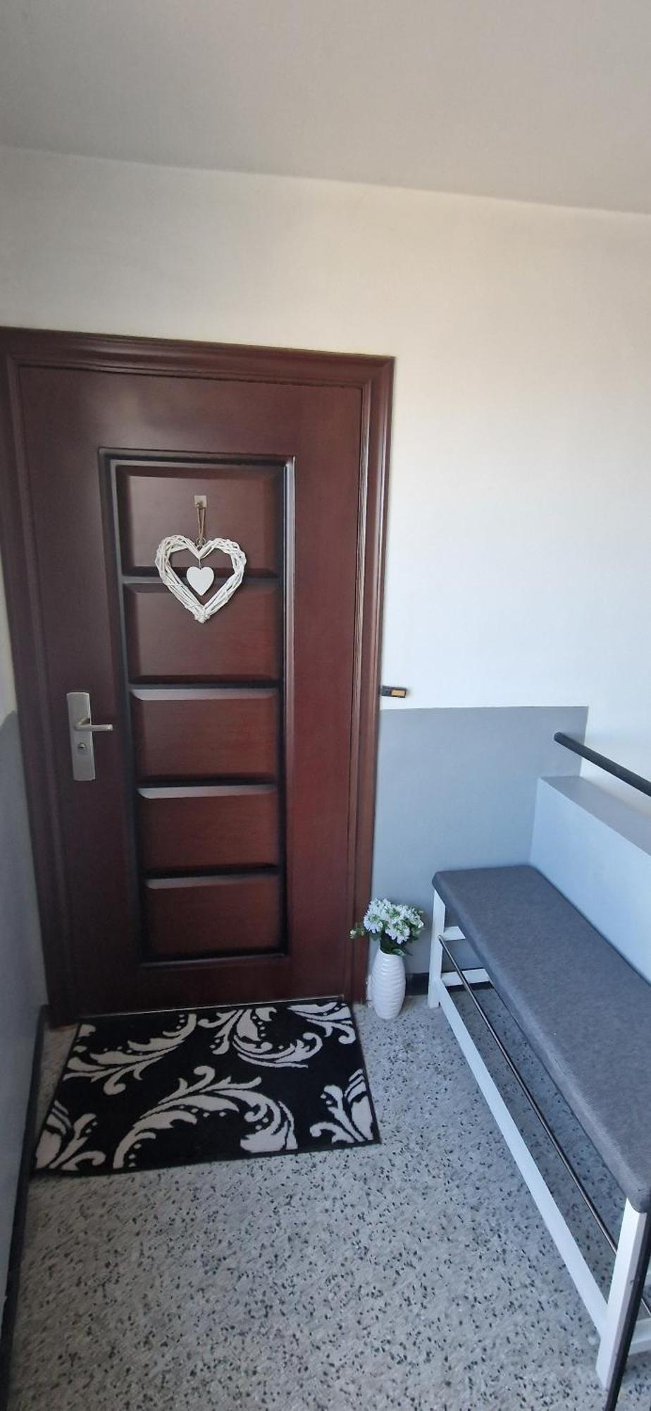 Black And White Apartment Карлово Экстерьер фото